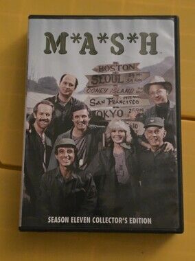 M.A.S.H. Season Eleven Collector's Edition - Green Jacket Cover
